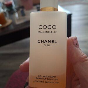 Coco Mademoseille Chanel Shower Gel